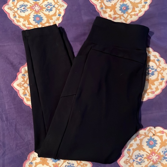 Cabi Relaxed Ponte Leggings - Picture 2 of 3
